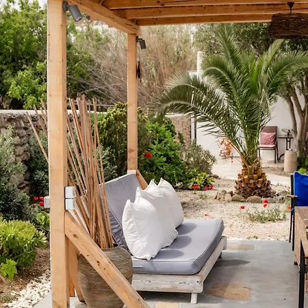 Honey Bee House * Mykonos Town