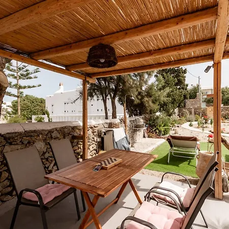 Honey Bee House * Mykonos Town